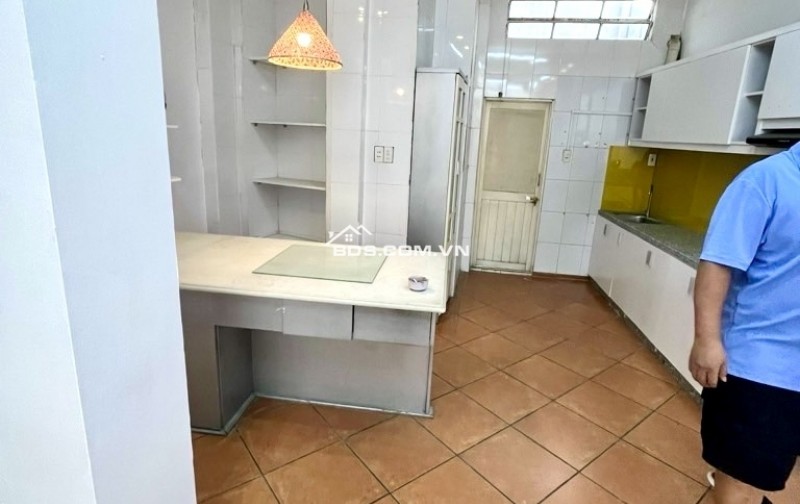 HOÀNG HOA THÁM - HXH - PHƯỜNG 7 - BÌNH THẠNH - 60M2 - 3 TẦNG - 7 TỶ